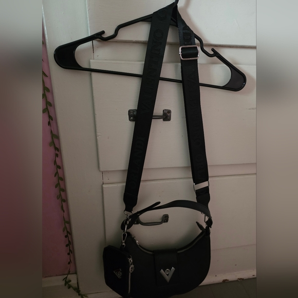 Valentino Orlandi Black Crescent Shoulder And/Or Crossbody W/Attached Coin Purse - Picture 6 of 9